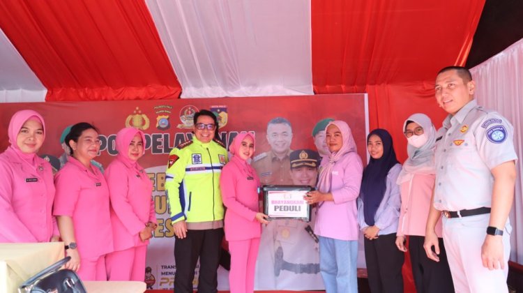 Beri Semangat, Kapolresta Palu Kombes Barliansyah Kunjungi Pos Pengamanan Lebaran 2024