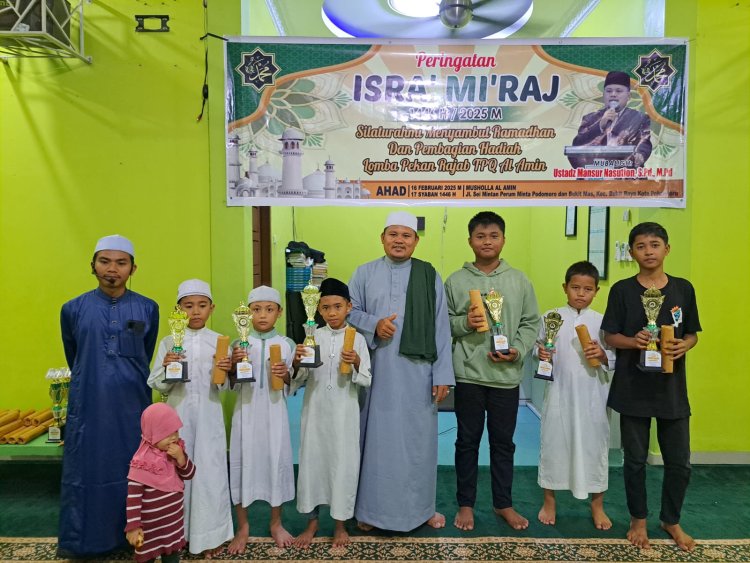 Semarak Isra' Mikraj Di Musholla Al Amin Podomoro Disambut Anak -Anak