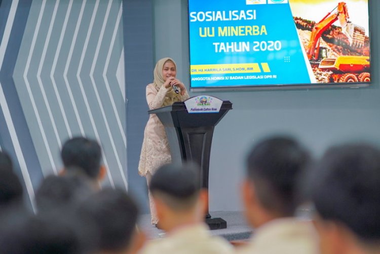 Karmila Sari Sosialisasi UU Minerba Di Kampus Politeknik Caltex Riau