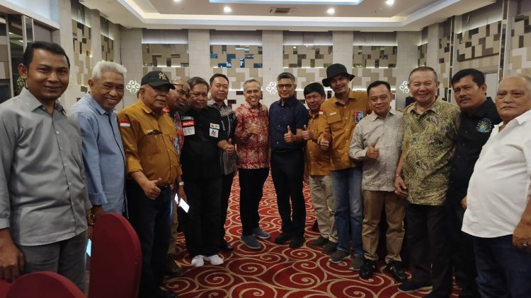 Menyala, Ketum Alumni Mardiansyah Dan Wakil Walikota Pekanbaru Hadir Halal Bi Halal Alumni Universitas Bung Hatta DPD Riau